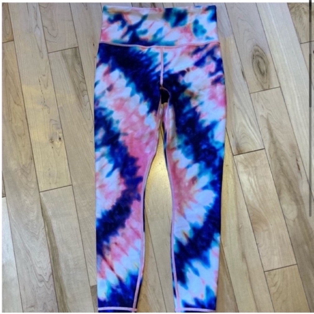 Athleta Elation Tie Dye 7/8 tights leggings pink blue size Extra small